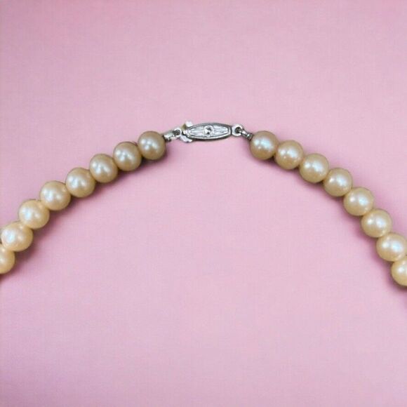 Vintage 1990s Faux Pearl White Choker Beaded Romantic Costume Necklace - Picture 3 of 4